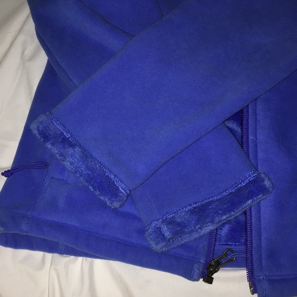 The north face blue soft jacket - Picture 7 of 8